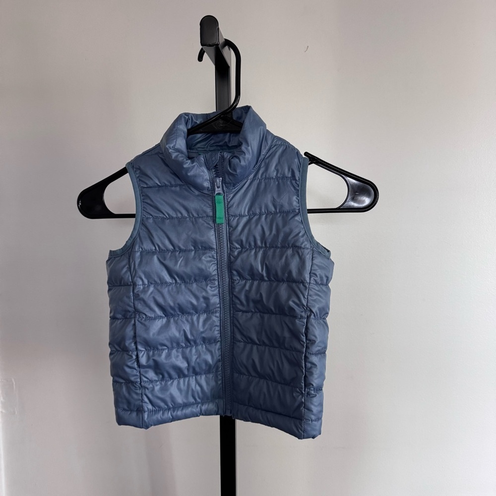 Primary Sky Blue Puffer Vest size boy 3T